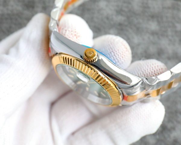 ブランド時計側面デザイン